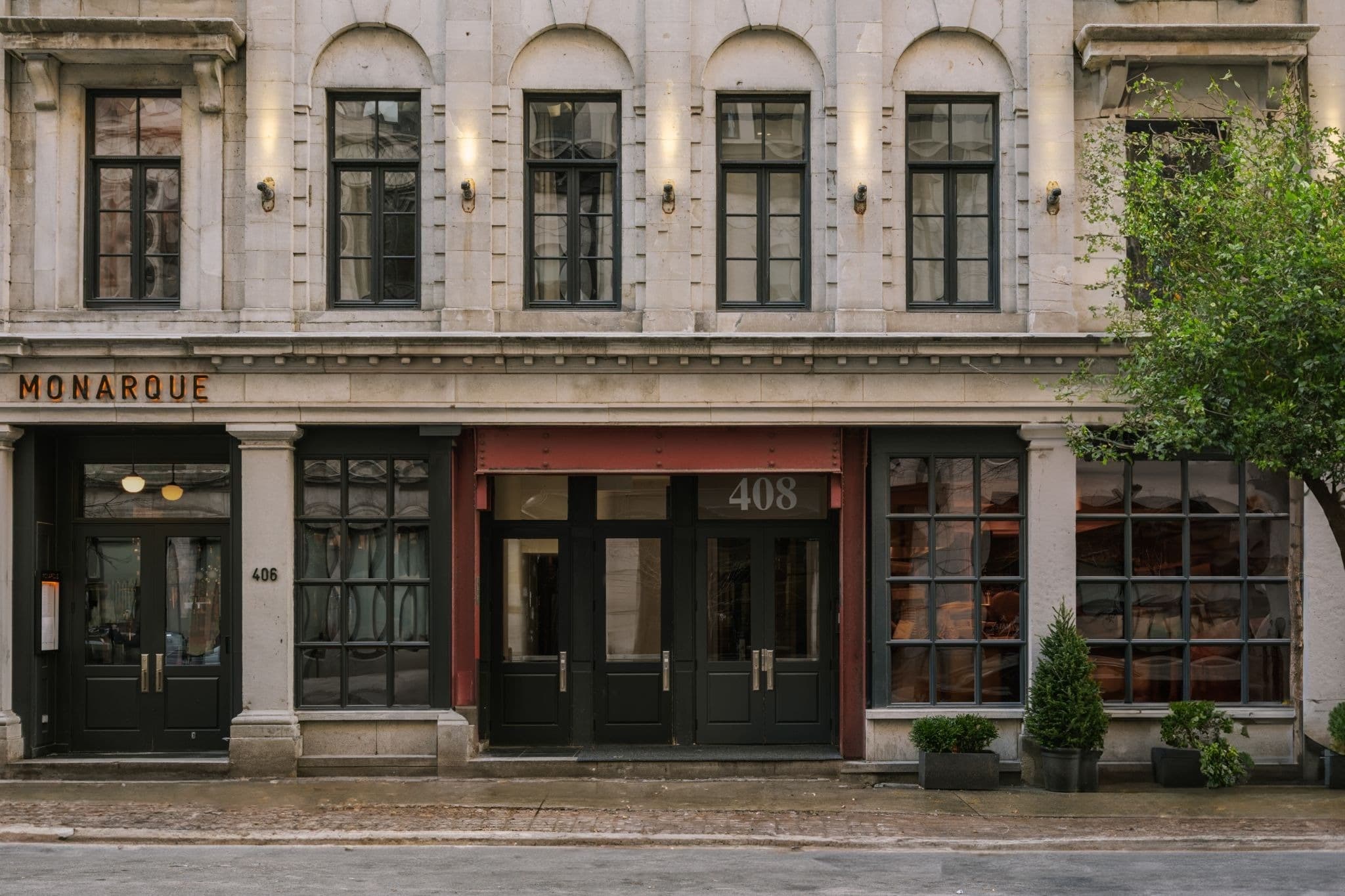 Stone facade of 408 Rue Saint-Jacques at Nester Finn Square Victoria